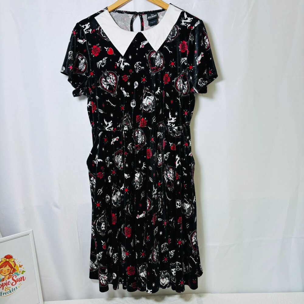 Hot Topic Disney Villains Skater Dress Peter Pan Collar Velvet Print‎ Sz. Medium